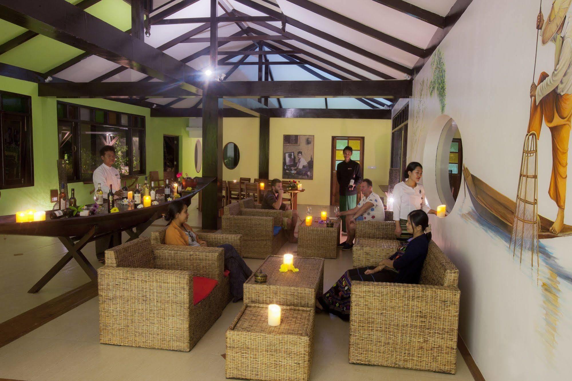 ניאונגשווה Thanakha Inle Hotel מראה חיצוני תמונה